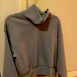 Lululemon full flourish crop pullover